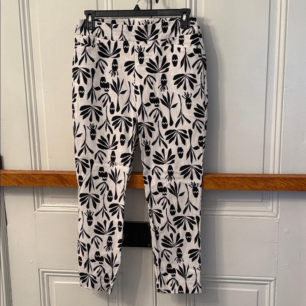 Chico's Black and White Botanical Print Chinos